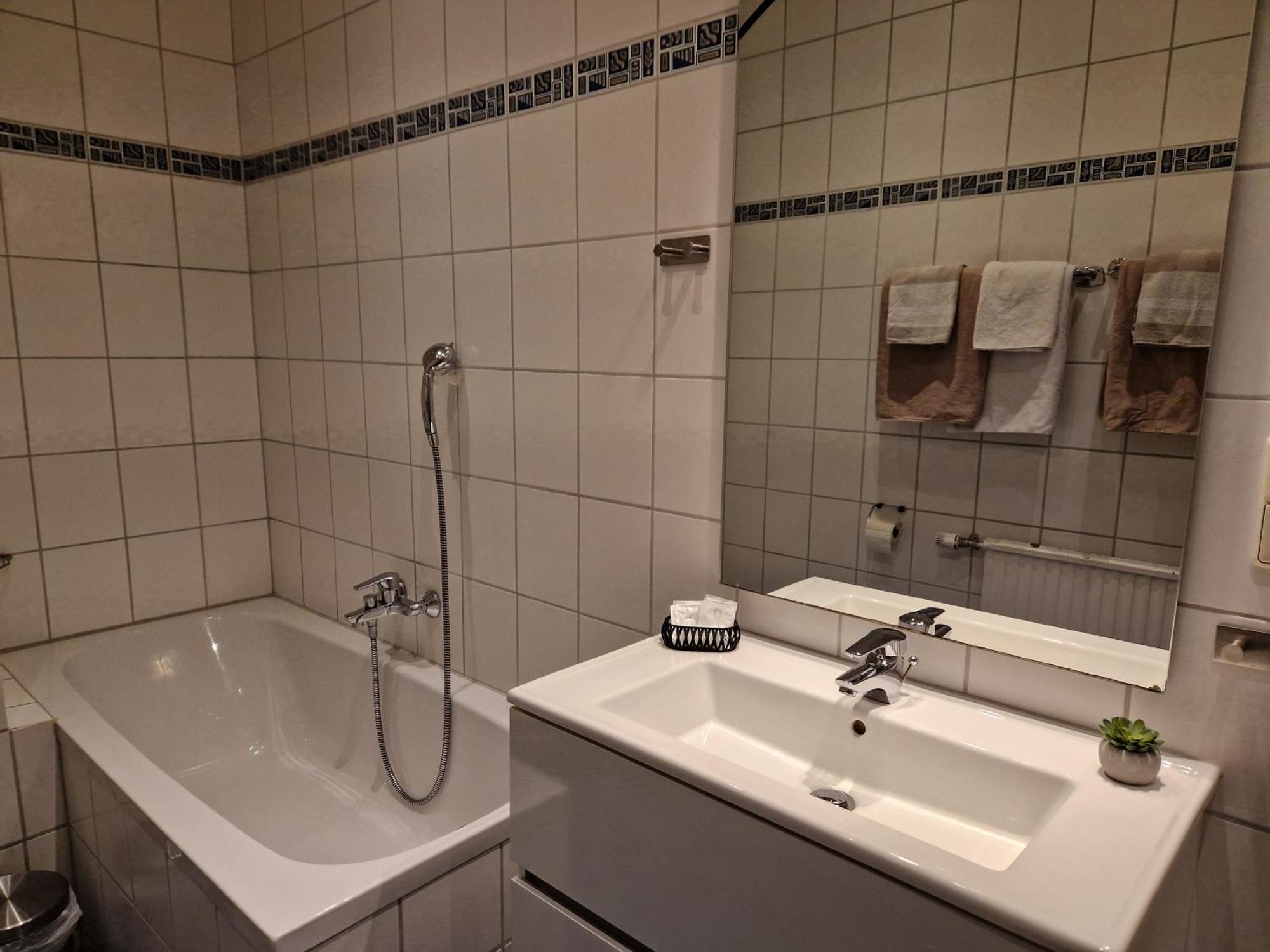 Weingut Haxel Hotel Cochem Room photo